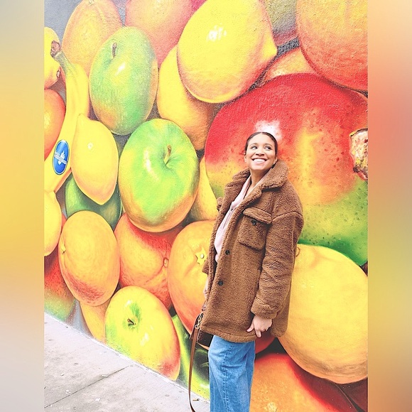 Meet your Posher, Karli - Picture 2 of 3